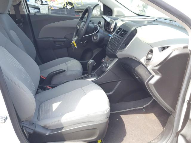 1G1JA6SG1F4125887 - 2015 CHEVROLET SONIC LS 白色 照片 5