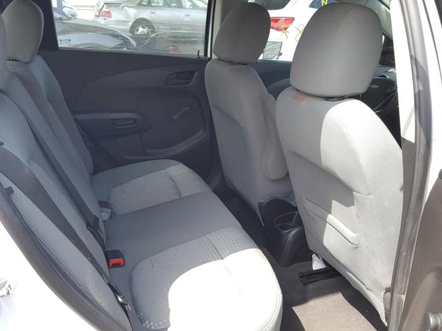 1G1JA6SG1F4125887 - 2015 CHEVROLET SONIC LS 白色 照片 6
