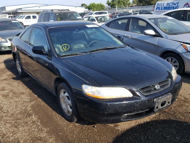 1HGCG3255YA030900 - 2000 HONDA ACCORD EX BLACK photo 1