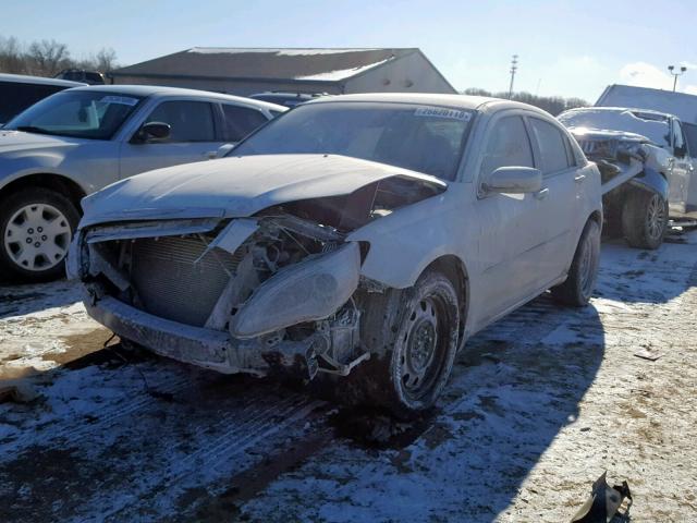 1C3CCBABXCN317747 - 2012 CHRYSLER 200 LX WHITE photo 2