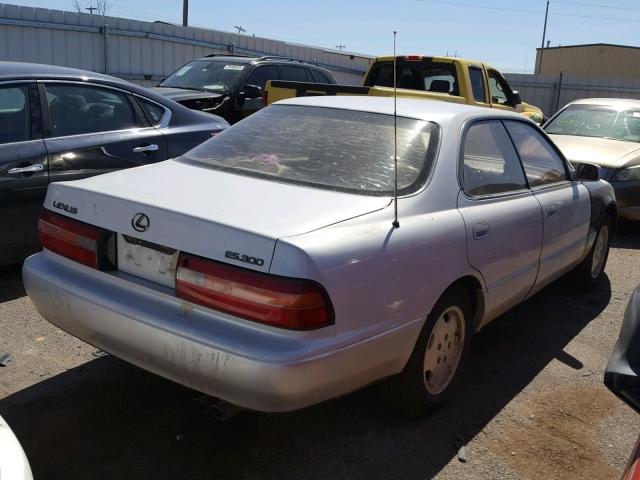 JT8BF12G2T0166997 - 1996 LEXUS ES 300 WHITE photo 4