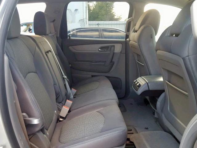 1GNKRFKD8FJ141023 - 2015 CHEVROLET TRAVERSE L SILVER photo 6