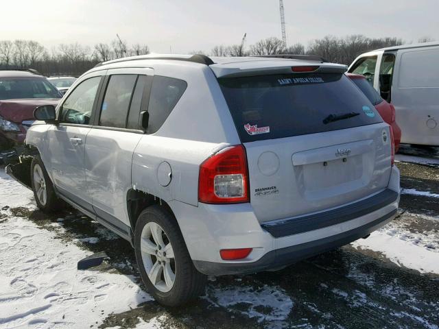1J4NF1FB9BD258932 - 2011 JEEP COMPASS SP ვერცხლისფერი ფოტო 3