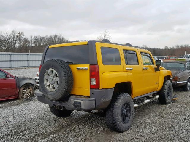 5GTDN136X68112610 - 2006 HUMMER H3 YELLOW photo 4