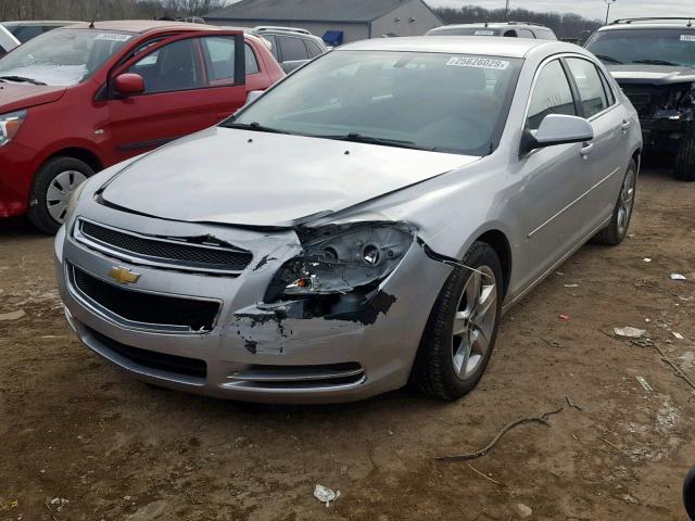 1G1ZC5E0XAF166988 - 2010 CHEVROLET MALIBU 1LT ვერცხლისფერი ფოტო 2