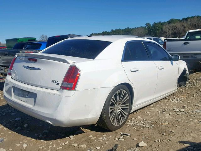 2C3CCABG1EH200607 - 2014 CHRYSLER 300 S WHITE photo 4