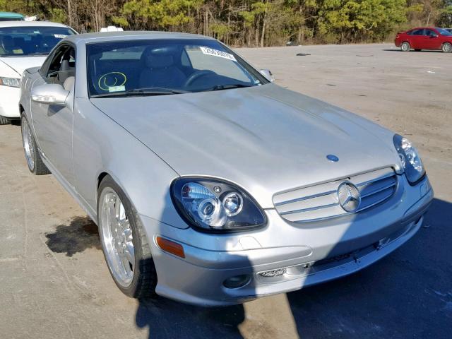 WDBKK65F71F209980 - 2001 MERCEDES-BENZ SLK 320 SILVER photo 1