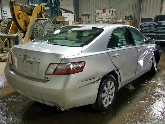 4T1BB46KX8U046583 - 2008 TOYOTA CAMRY HYBR SILVER photo 4