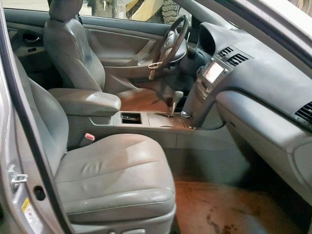 4T1BB46KX8U046583 - 2008 TOYOTA CAMRY HYBR SILVER photo 5