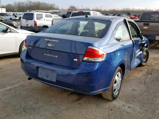 1FAHP32N78W158343 - 2008 FORD FOCUS S/SE BLUE photo 4