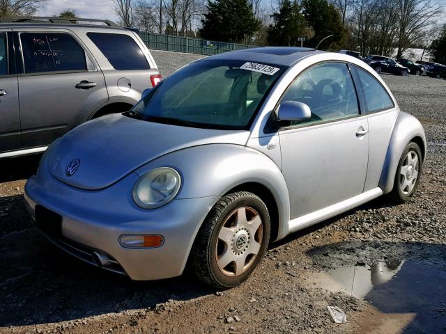 3VWDD21CXYM482668 - 2000 VOLKSWAGEN NEW BEETLE ვერცხლისფერი ფოტო 2