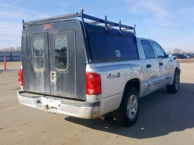 1D7HW48N16S690661 - 2006 DODGE DAKOTA QUA SILVER photo 4