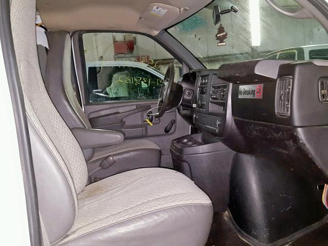 1GCSHAF41C1188463 - 2012 CHEVROLET EXPRESS G1 WHITE photo 5