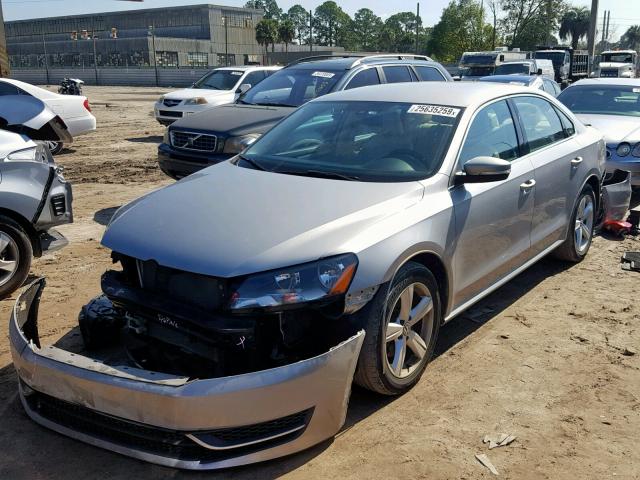 1VWBP7A33DC071703 - 2013 VOLKSWAGEN PASSAT SE SILVER photo 2