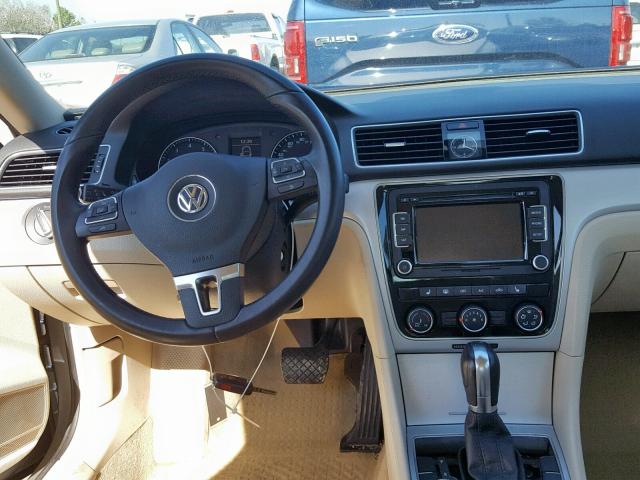 1VWBP7A33DC071703 - 2013 VOLKSWAGEN PASSAT SE SILVER photo 9