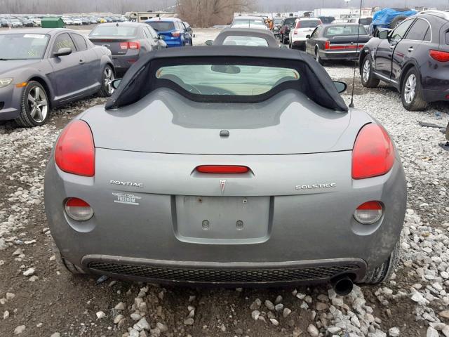 1G2MB33B36Y105558 - 2006 PONTIAC SOLSTICE GRAY photo 6