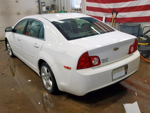 1G1ZG57B394220898 - 2009 CHEVROLET MALIBU LS WHITE photo 3