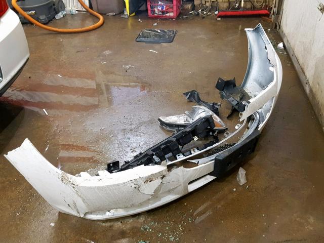 1G1ZG57B394220898 - 2009 CHEVROLET MALIBU LS WHITE photo 9