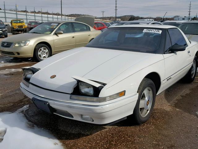 1G4EC13C0LB905819 - 1990 BUICK REATTA WHITE photo 2