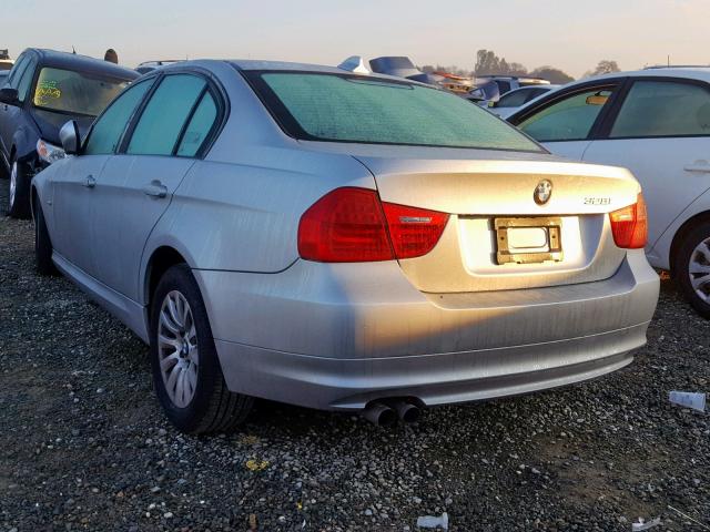 WBAPH57579NM34371 - 2009 BMW 328 I SULE SILVER photo 3