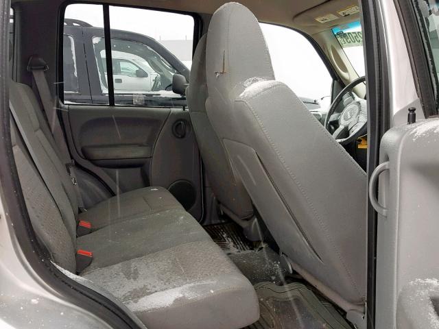 1J4GL38K66W208963 - 2006 JEEP LIBERTY RE SILVER photo 6