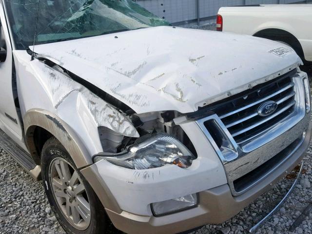 1FMEU74E27UA93952 - 2007 FORD EXPLORER E WHITE photo 9