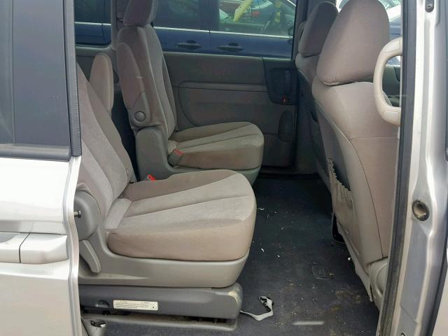 KNDMG4C76B6378059 - 2011 KIA SEDONA LX SILVER photo 6