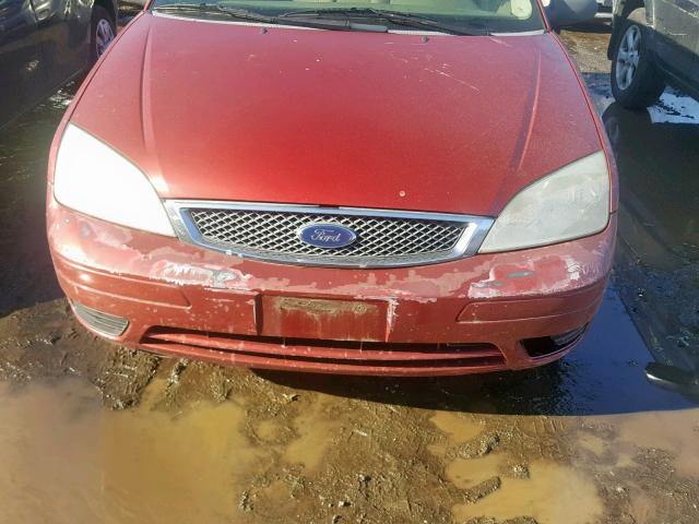 1FAFP36N25W136506 - 2005 FORD FOCUS ZXW RED photo 9