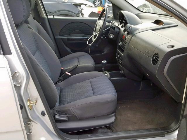 KL1TD56616B521615 - 2006 CHEVROLET AVEO BASE Күміс фото 5