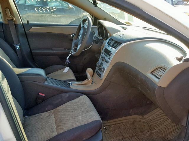 1G1ZB5EB5AF177014 - 2010 CHEVROLET MALIBU LS WHITE photo 5