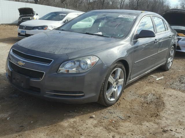 1G1ZH57B69F225532 - 2009 CHEVROLET MALIBU 1LT GRAY photo 2