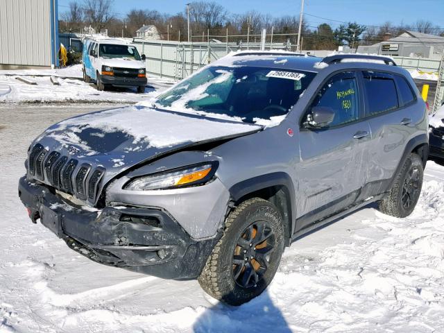 1C4PJMBX2JD569956 - 2018 JEEP CHEROKEE T 灰色 照片 2