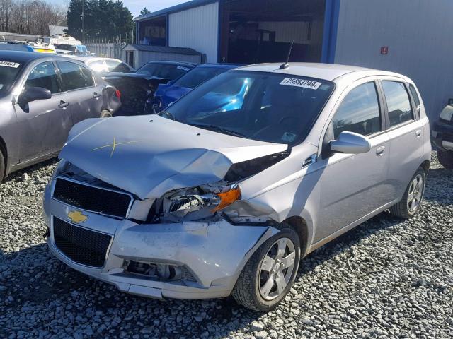 KL1TD6DE2AB112564 - 2010 CHEVROLET AVEO LS GRAY photo 2