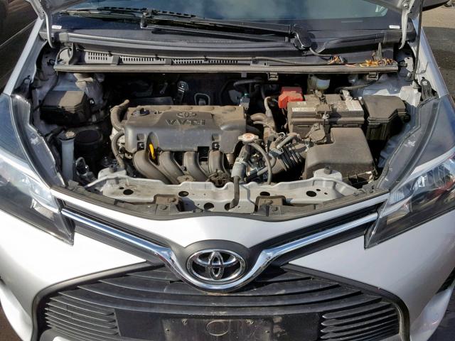 VNKKTUD39HA081444 - 2017 TOYOTA YARIS L SILVER photo 7