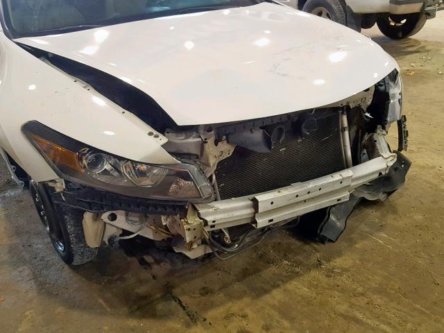 1HGCS1B30BA000776 - 2011 HONDA ACCORD LX- WHITE photo 9