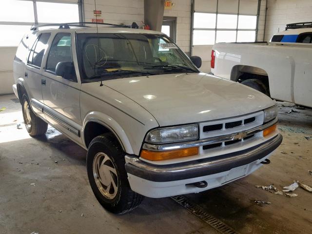 1GNDT13W21K194073 - 2001 CHEVROLET BLAZER WHITE photo 1