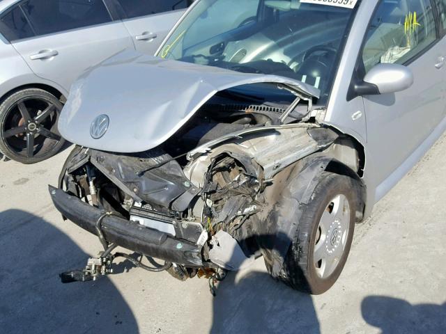 3VWCK21C31M426613 - 2001 VOLKSWAGEN NEW BEETLE Gümüş foto 10