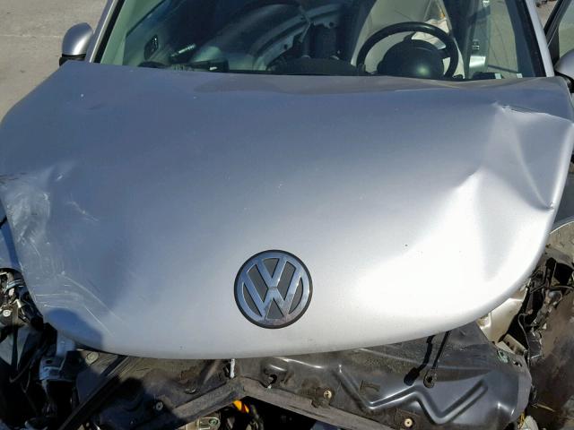 3VWCK21C31M426613 - 2001 VOLKSWAGEN NEW BEETLE Gümüş foto 7