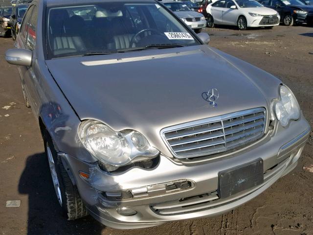 WDBRF92H27F911305 - 2007 MERCEDES-BENZ C 280 4MAT GOLD photo 9