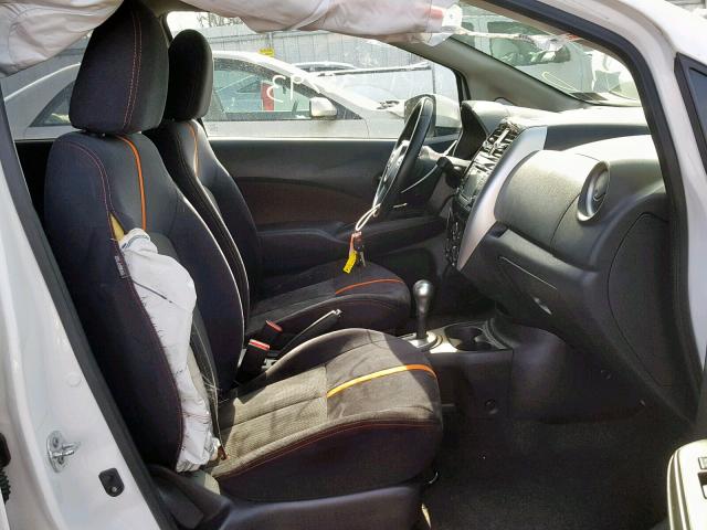 3N1CE2CP2FL372165 - 2015 NISSAN VERSA NOTE WHITE photo 5