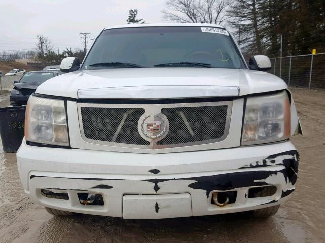 1GYEK63N92R126523 - 2002 CADILLAC ESCALADE L WHITE photo 9