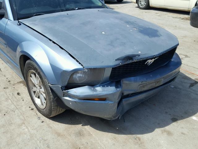 1ZVHT80N685108283 - 2008 FORD MUSTANG BLUE photo 9