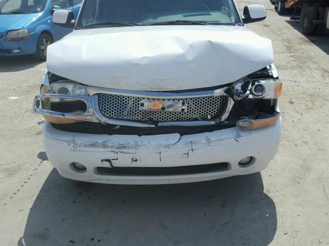 1GKEK63U95J114215 - 2005 GMC YUKON DENA WHITE photo 7