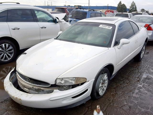 1G4GD2216X4701239 - 1999 BUICK RIVIERA WHITE photo 2