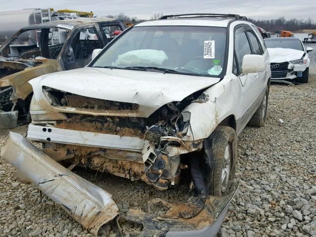 JTJGF10U120139110 - 2002 LEXUS RX 300 WHITE photo 2