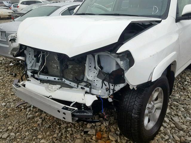 JTEBU5JR6J5525362 - 2018 TOYOTA 4RUNNER SR WHITE photo 9