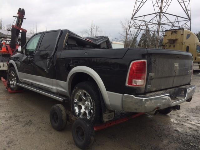 1C6RR7VT1GS162685 - 2016 RAM 1500 LARAM BLACK photo 3