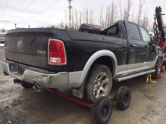 1C6RR7VT1GS162685 - 2016 RAM 1500 LARAM BLACK photo 4