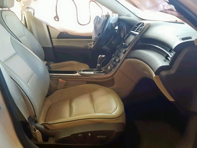 1G11H5SA3DF139910 - 2013 CHEVROLET MALIBU LTZ თეთრი ფოტო 5