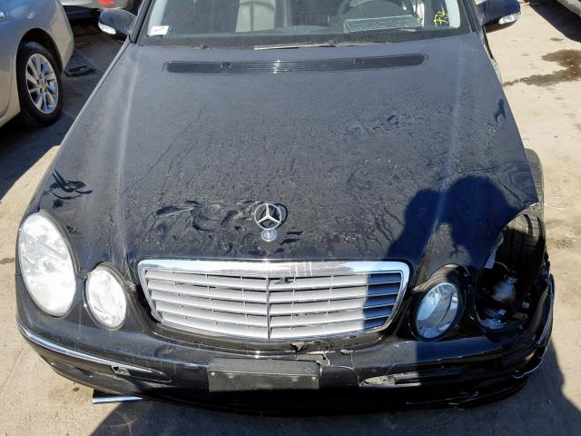 WDBUF65J75A702255 - 2005 MERCEDES-BENZ E 320 BLACK photo 7